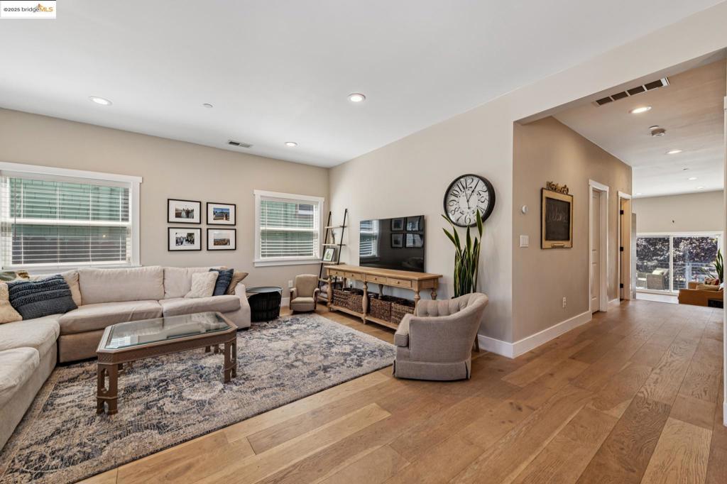 MAXWELL  PARK - Residential