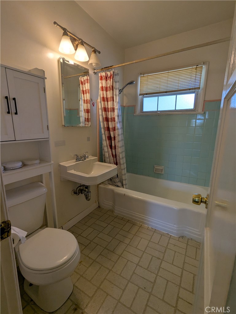6944 Lindley