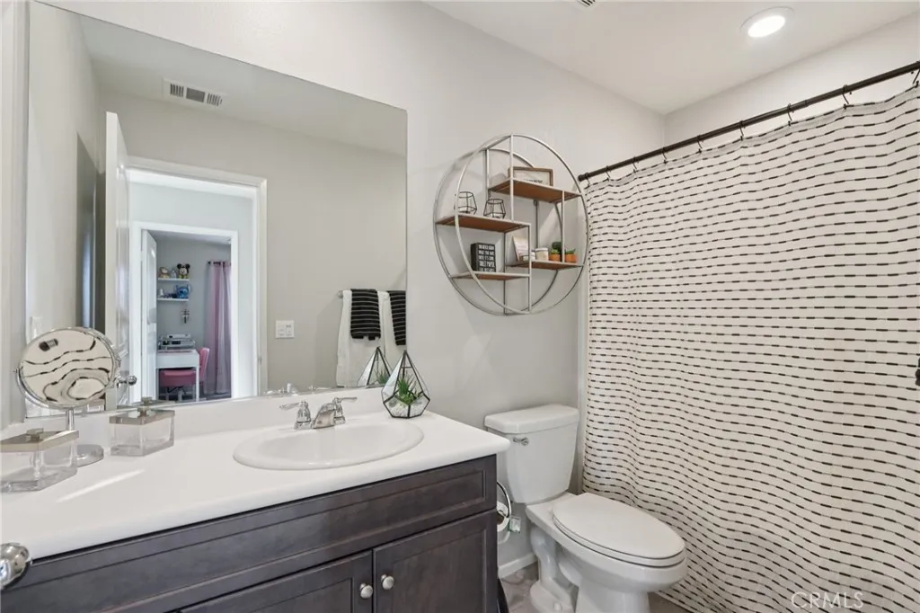 Winchester, California 92596, United States, 3 Bedrooms Bedrooms, ,3 BathroomsBathrooms,Residential,Active,252914