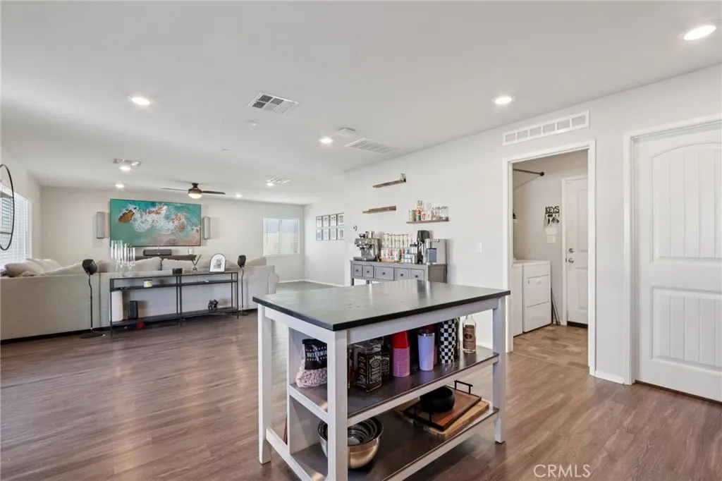 Winchester, California 92596, United States, 3 Bedrooms Bedrooms, ,3 BathroomsBathrooms,Residential,Active,252914