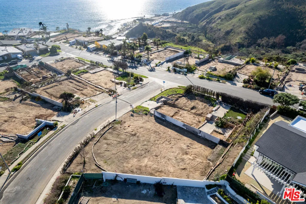 Malibu, California 90265, United States, ,Land,Active,231099