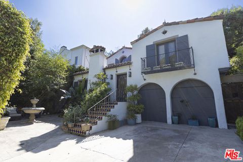 Photo of 1407 N Beverly Drive, Beverly Hills, CA 90210 (MLS # 26672801)