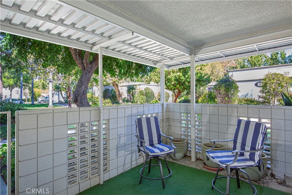 925 Avenida Majorca D