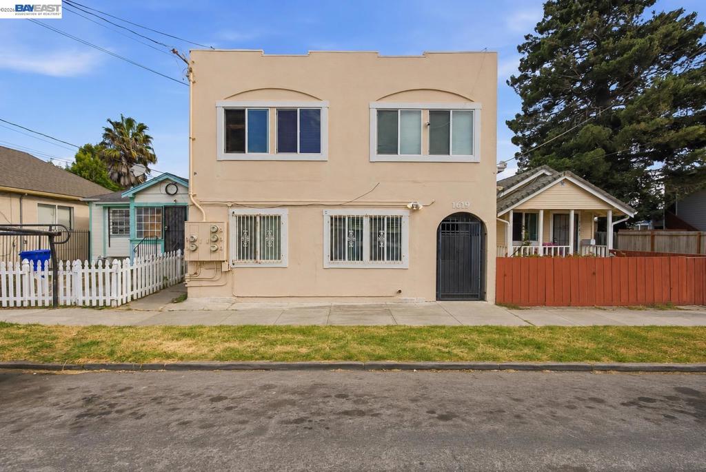 1621 Chanslor Ave Ave
