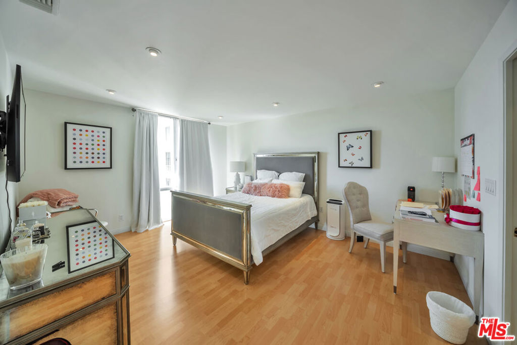 2170 Century Park East Parkway 1807