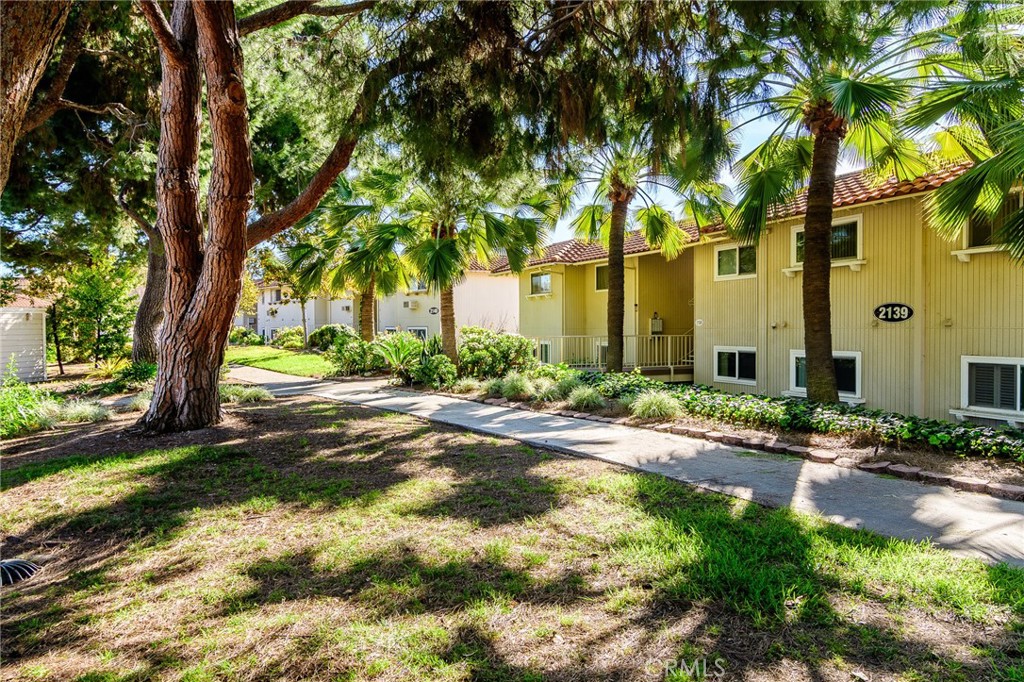 2139 Ronda Granada B