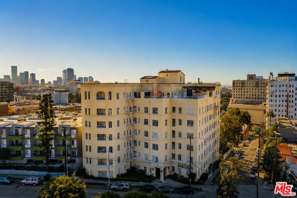 2430 Ocean View Avenue