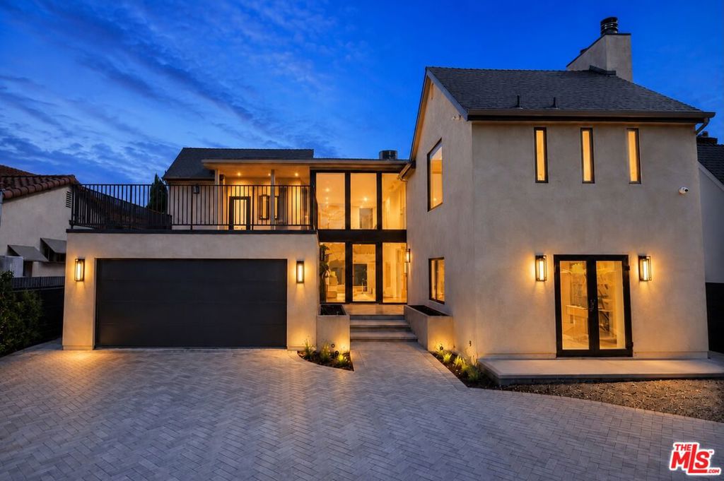 Photo of 12518 W Sunset Boulevard, Los Angeles, CA 90049 (MLS # 26867967)