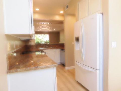 Photo of Palo Alto, CA 94306 (MLS # ML82046616)