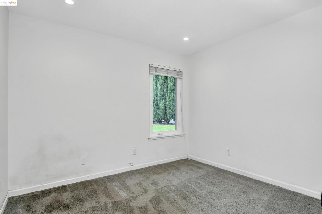 OAKLEY - Residential