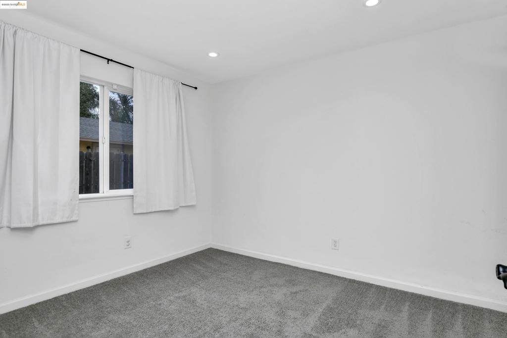 OAKLEY - Residential