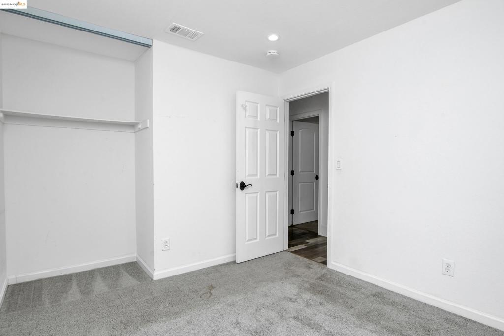 OAKLEY - Residential