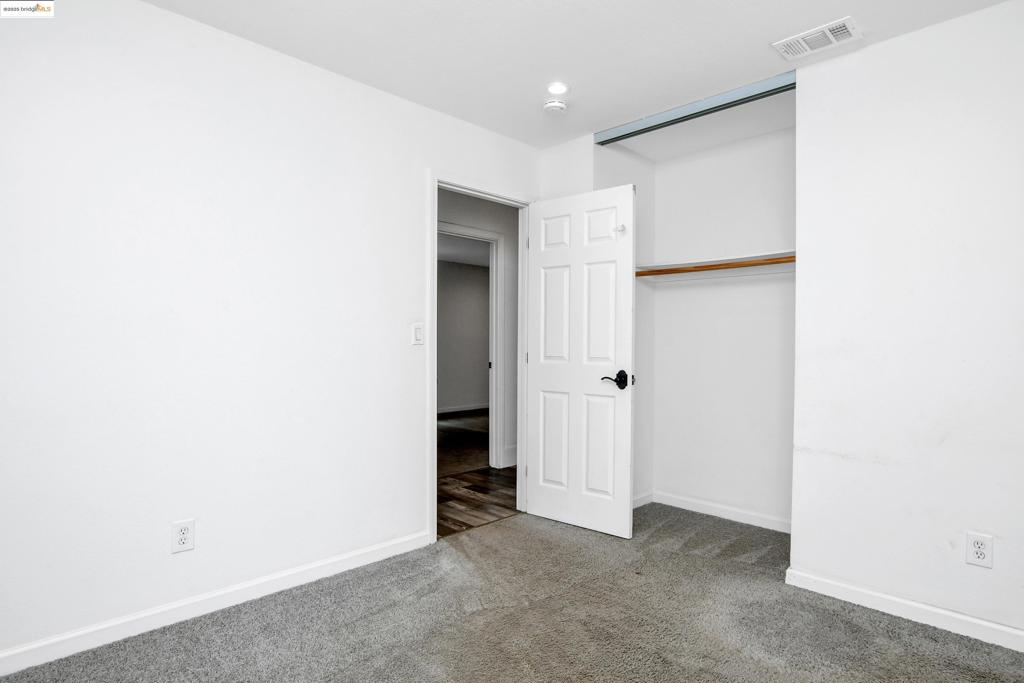 OAKLEY - Residential