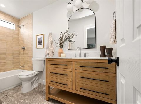 Tiny photo for 18204 Kingsdale Ave, Redondo Beach, CA 90278 (MLS # WS25224680)