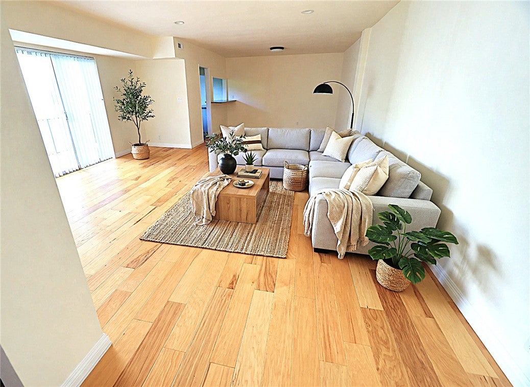 7309 Franklin Avenue 406