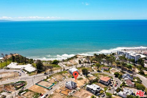 Photo of 17053 Livorno Drive, Pacific Palisades, CA 90272 (MLS # 26646207)