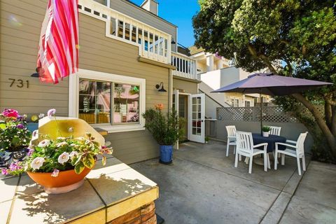 Photo of 729 Capistrano Pl Pl, San Diego, CA 92109 (MLS # 260002217SD)