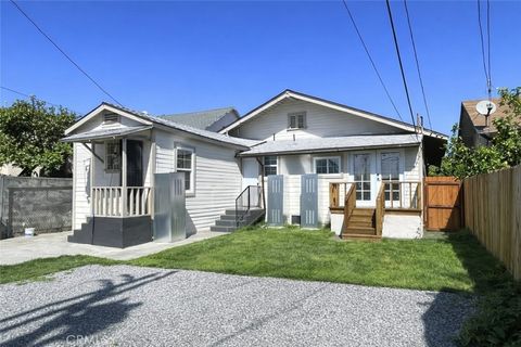 Photo of 1346 E 43rd Pl Pl, Los Angeles, CA 90011 (MLS # DW26069576)