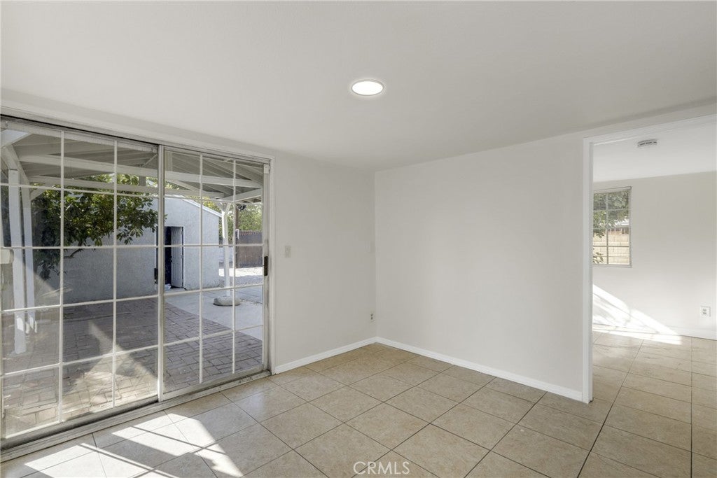 7955 White Oak