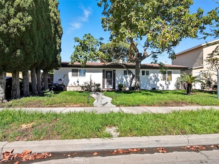 LOCATION!! LOCATION!!WELCOME TO THIS NEWLY REMOLEDED 4-BEDROOM 3-BATHROOM THIS PROPERTY IS LOCATED TWO BLOCKS FROM DISNEYLAND.THIS HOME ALSO INCLUDES A 2  CAR DETACHED GARAGE    WITH WASHER AND DRYER HOOKUPS EXTENDED DRIVEWAY PARKING, POTENCIAL TO BUILD ADU.  SOLAR PANELS, NEW FURNACE AND AC SYSTEM.  (  MOTIVATED SELLER WE WELCOME ALL OFFERS ..)