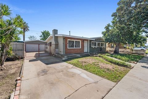 Photo of 412 S Fann St, Anaheim, CA 92804 (MLS # LG26056971)