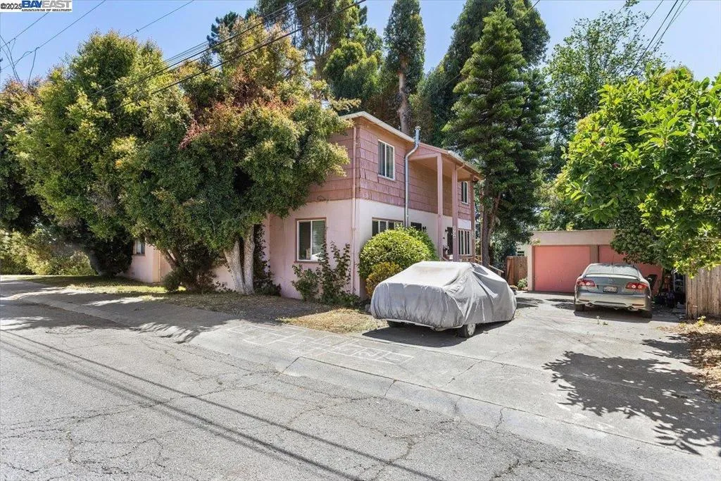 Oakland, California 94601, United States, ,Residential,Active,168079