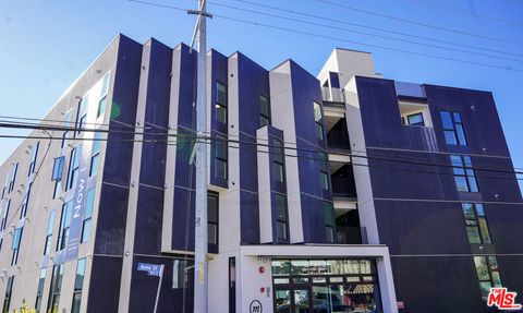 Photo of 3004 Sunset Boulevard #401, Los Angeles, CA 90026 (MLS # 25624603)