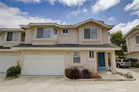 Photo of 2239 Pacific Avenue #E, Costa Mesa, CA 92627 (MLS # OC26103087)