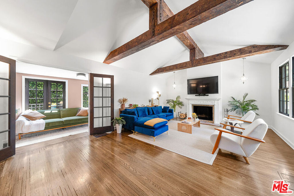 6626 Cahuenga Terrace