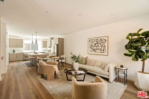 Photo of 3851 N Riley Lane, Los Angeles, CA 90065 (MLS # 25591255)