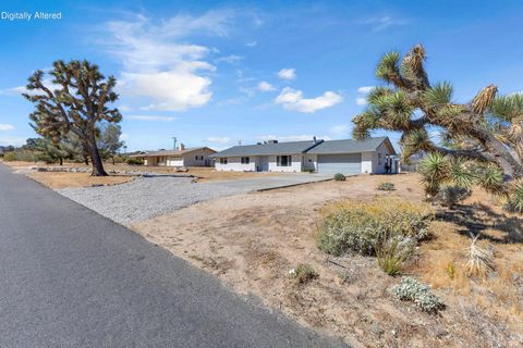 Photo of 6840 Prescott Avenue, Yucca Valley, CA 92284 (MLS # 219146467DA)