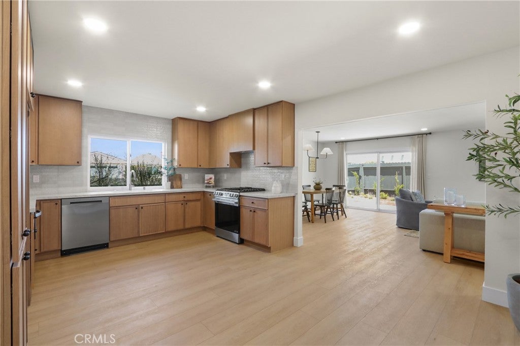 9281 Comstock, Huntington Beach CA 92646 - Photo 8