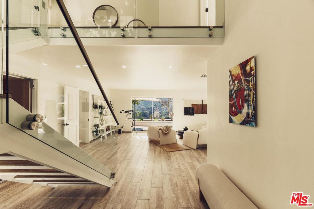 2533 La Condesa Drive