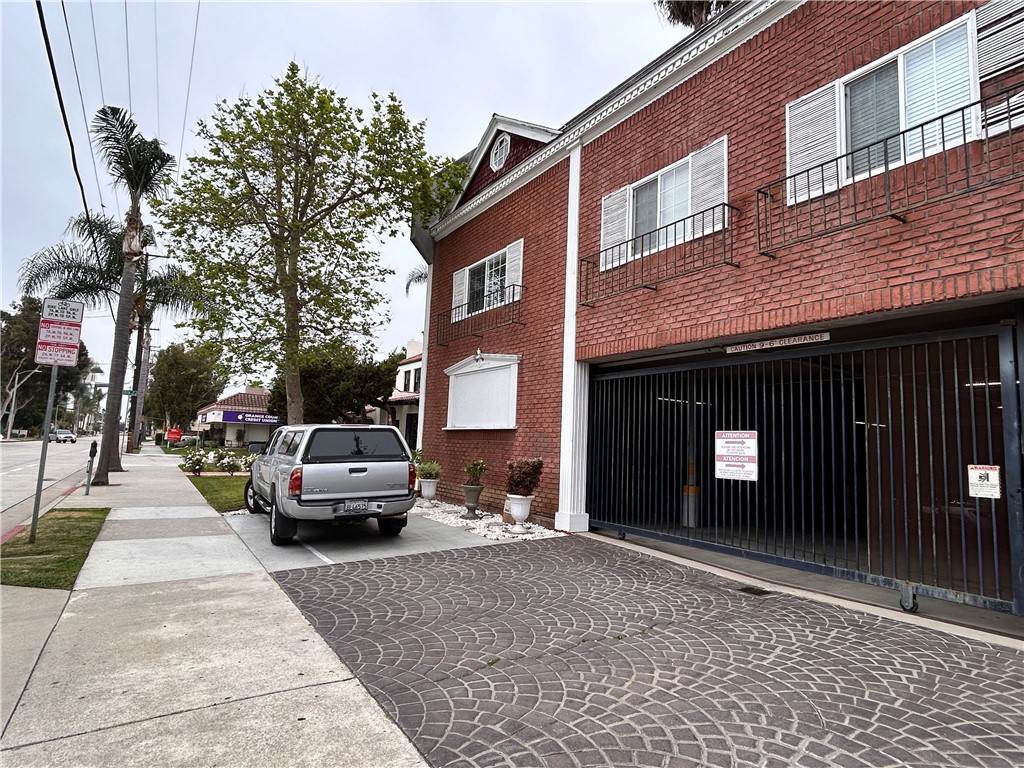 1008 N Ross Street