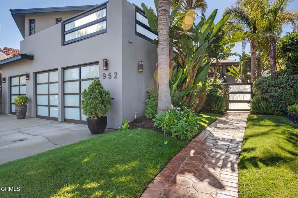 952 Peninsula Street