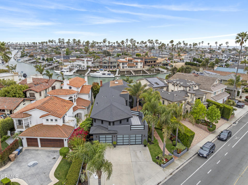 952 Peninsula Street