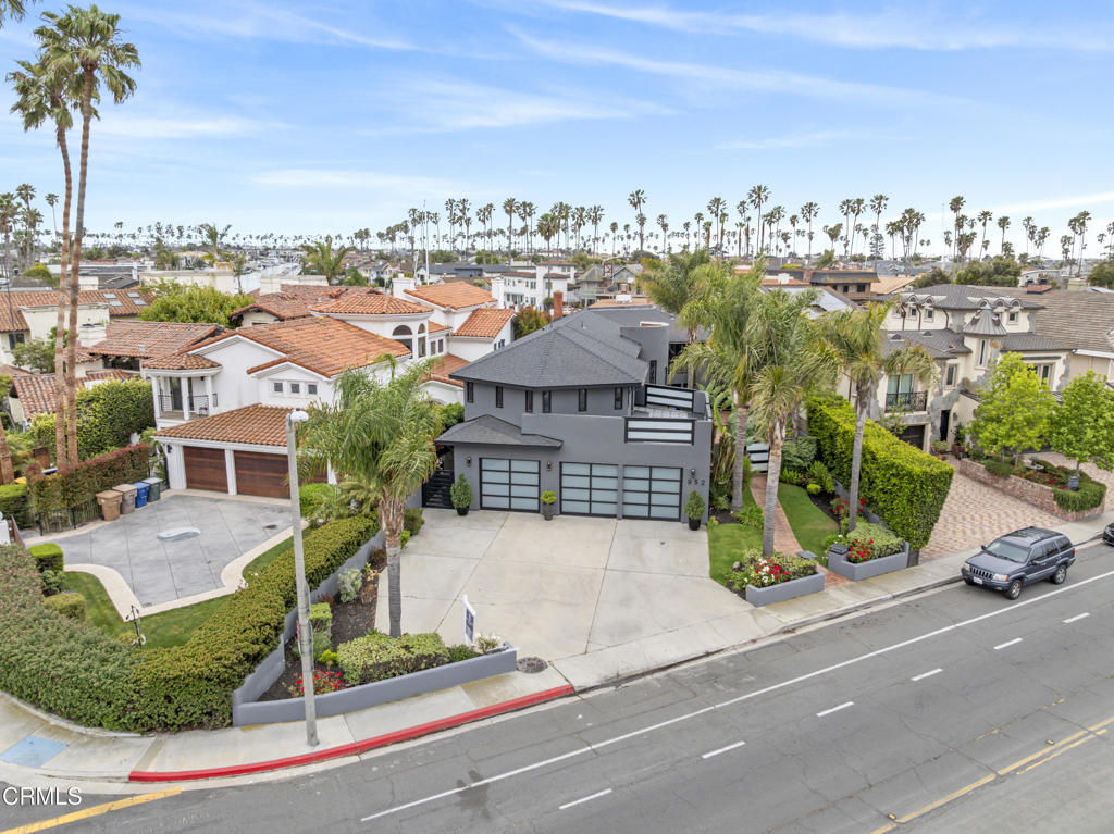 952 Peninsula Street