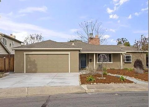Photo of 1312 Lubich Drive, Mountain View, CA 94040 (MLS # ML82037244)