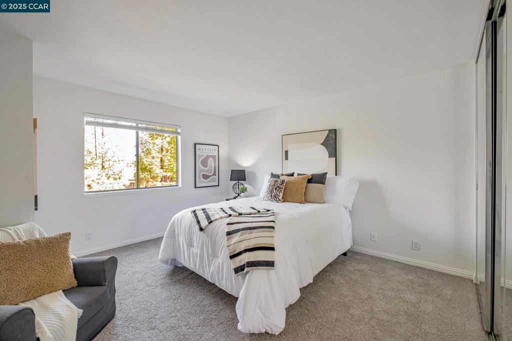 LA CASA HEIGHTS - Residential