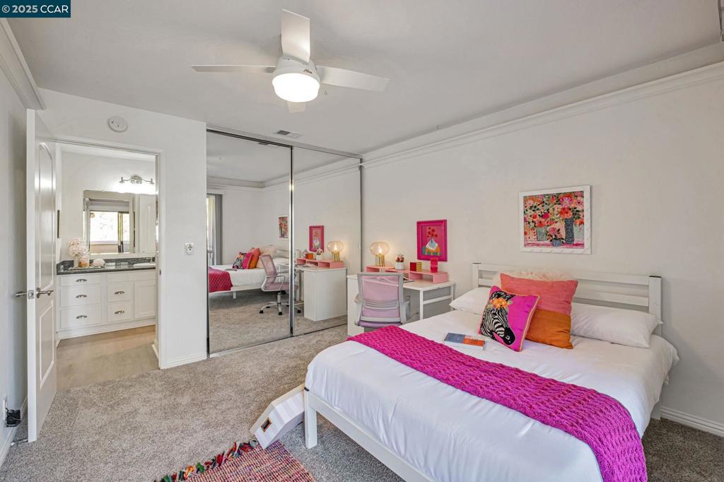 LA CASA HEIGHTS - Residential