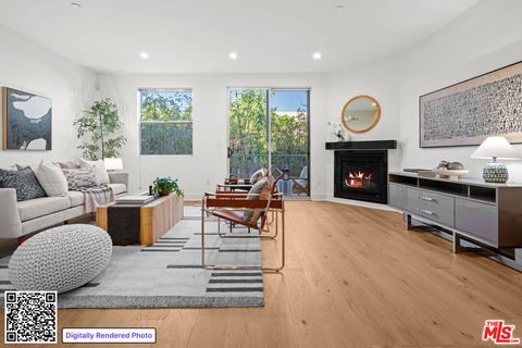 Photo of 108 S Croft Avenue #102, Los Angeles, CA 90048 (MLS # 26660337)