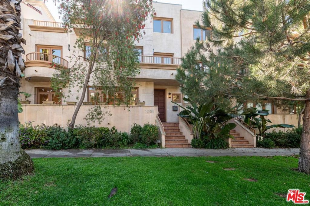 Photo of 2004 Idaho Avenue, Santa Monica, CA 90403 (MLS # 26668501)