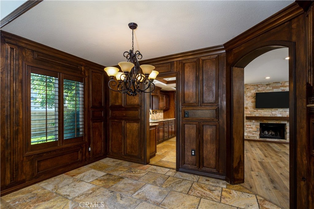 13443 Edgebrook