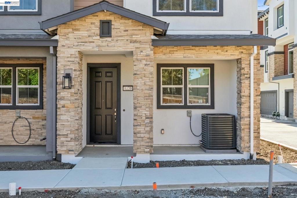 1216 Walters Ct