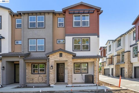Photo of 1216 Walters Ct, Concord, CA 94520 (MLS # 41148932)