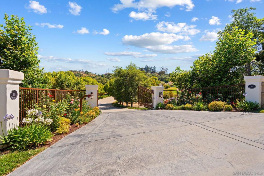 546 Morro Hills Rd.