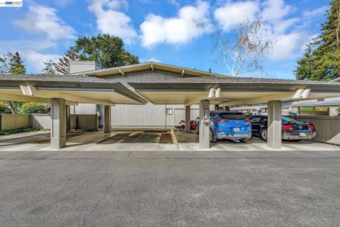 Tiny photo for 121 Buckingham Dr DR #25, Santa Clara, CA 95051 (MLS # 41137259)