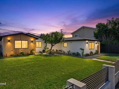 Photo of 8122 Cheyenne AVE, Downey, CA 90242 (MLS # DW26117176)