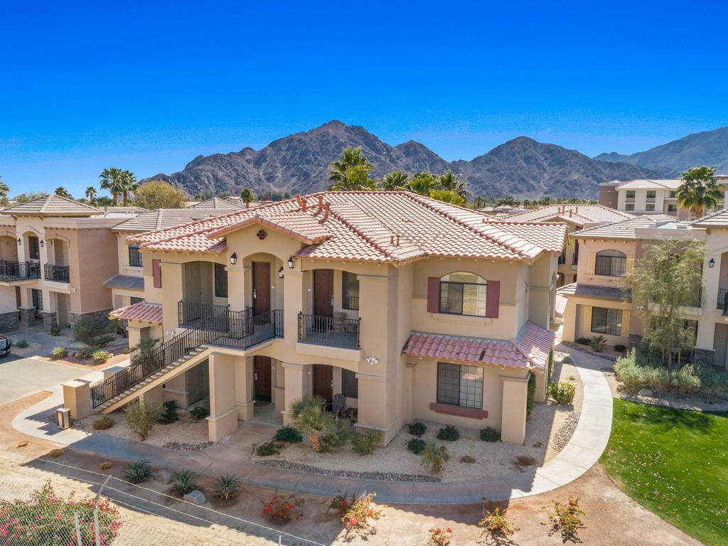 Casitas Las Rosas - Residential