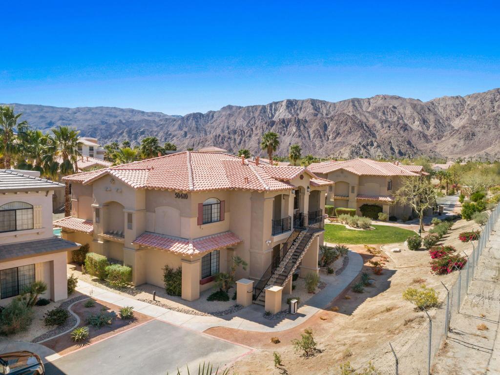 Casitas Las Rosas - Residential